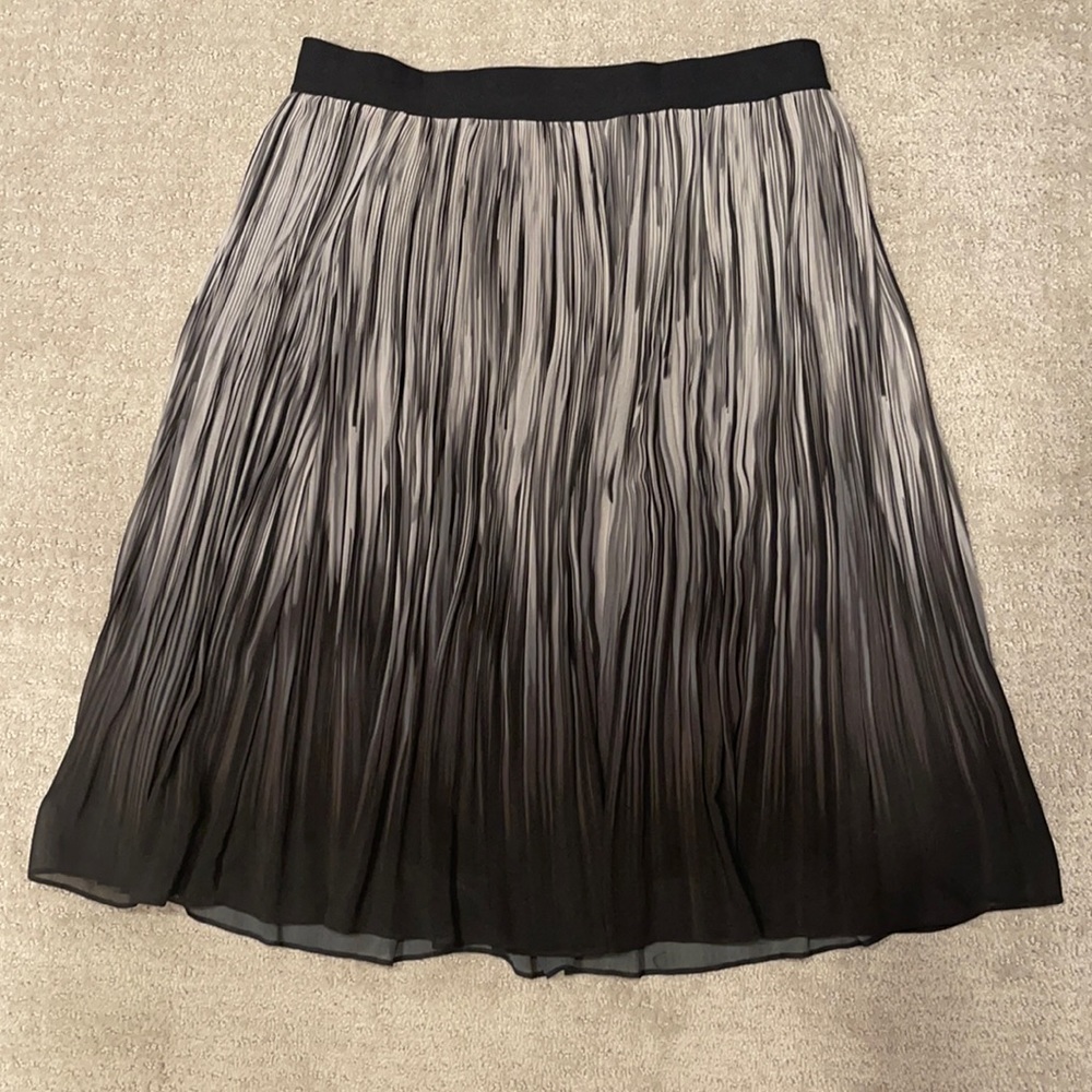 Tahari skirt